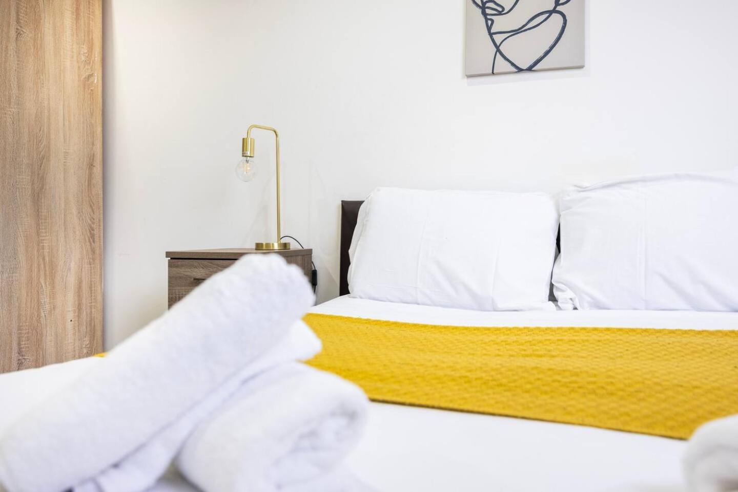 Casa vacanze Chic Steps From Liverpool Street *
