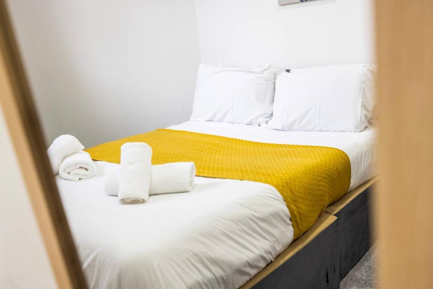 Case de vacanță Chic Steps From Liverpool Street *